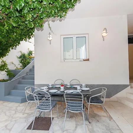 House With A Parking Space Stanici, - 24285 Дом отдыха